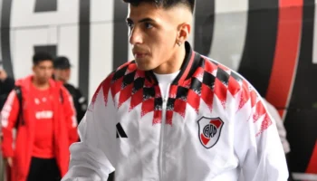 Thiago Almada exprime sa joie après son premier match avec River Plate