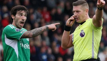 La Premier League lance la diffusion audio des échanges joueurs-arbitres