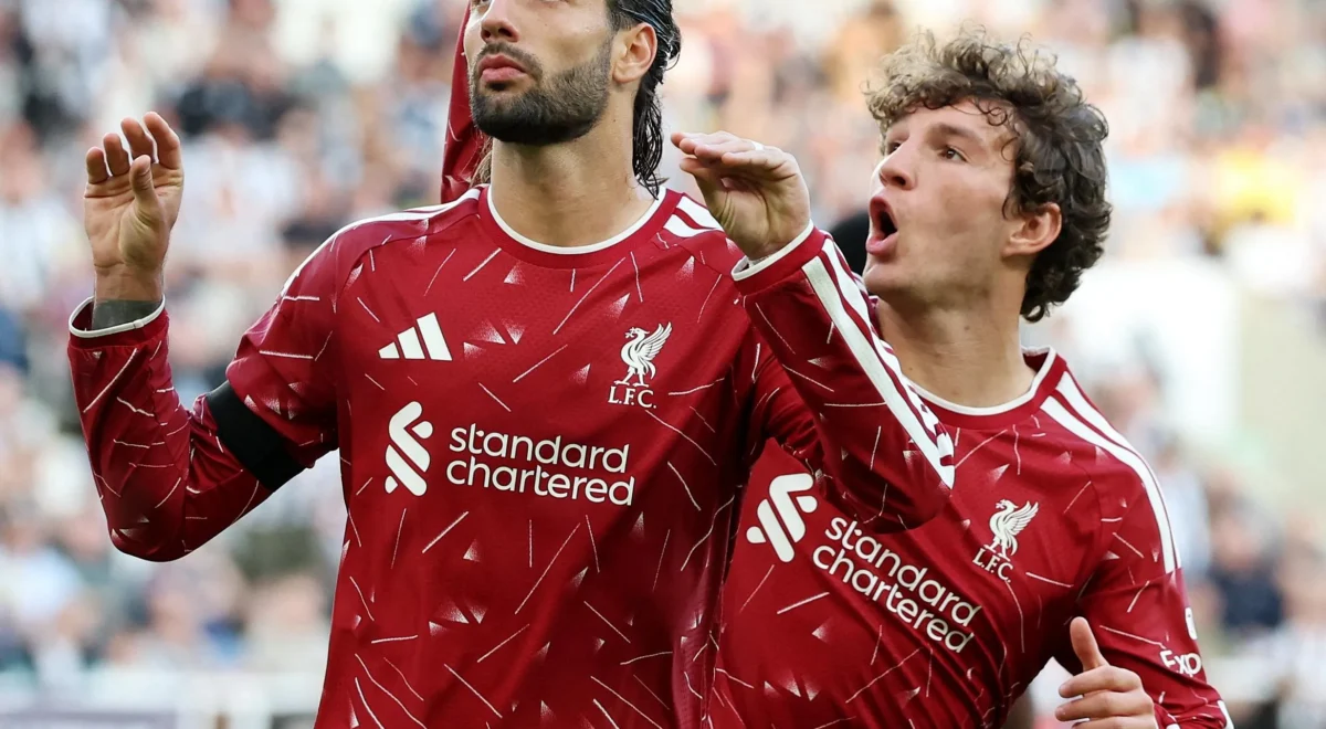 2464.jpg Liverpool’s Szoboszlai spot-on with late, late leveller to salvage point at Newcastle