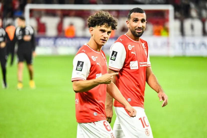 27fef.jpg Reims en démonstration sur la pelouse du Red Star, Metz cale à Annecy malgré un coup franc de Téji Savanier