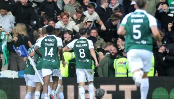 Hibernian surprend les Rangers à Ibrox, Høgh brille avec Celtic