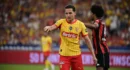 Florian Thauvin célèbre la victoire historique de Lens en finale de la Coupe de France