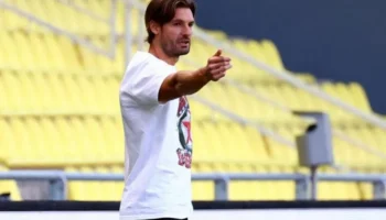 Damien Perrinelle prend les rênes du Red Star avec une vision commune