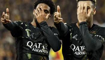 PSG remporte le titre de Ligue 1, Lens se bat vaillamment