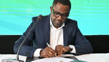 Véron Mosengo-Omba démissionne de son poste de secrétaire général de la CAF