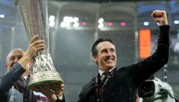 Emery incite Aston Villa à viser l&rsquo;élite européenne après la victoire en Europa League