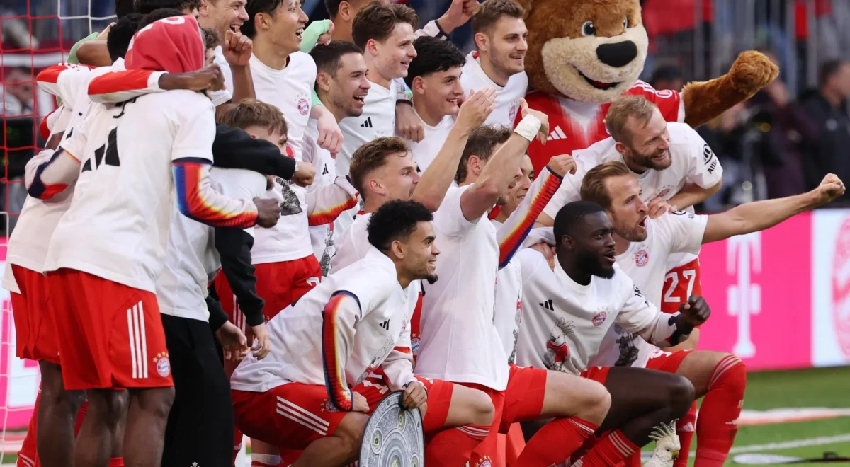 3747.jpg European football: Bayern Munich win 35th league title by surging past Stuttgart