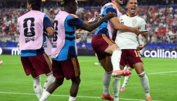 L&rsquo;Espagne bat la France 2-0 et rejoint la finale de la Coupe du Monde 2026
