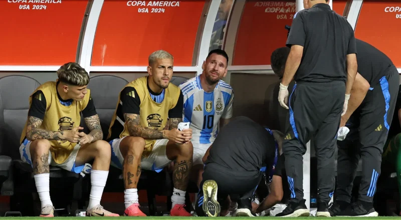Lionel Messi quitte la finale de la Copa América en larmes à cause d&rsquo;une blessure
