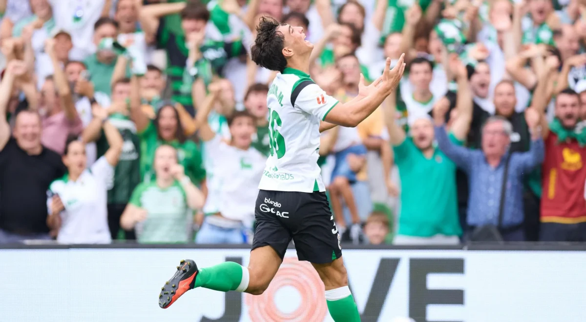 4155.jpg Sergio’s stunner lights up El Sardinero on Racing Santander’s emotional La Liga return | Sid Lowe