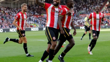 Brentford triomphe 3-0 contre Tottenham en ouverture de la saison