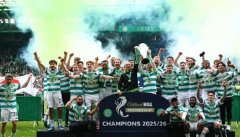Celtic s&rsquo;impose face à Hearts avec un doublé tardif pour conserver le titre écossais