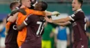 Les Hearts battent Rapid Vienne aux tirs au but malgré une expulsion