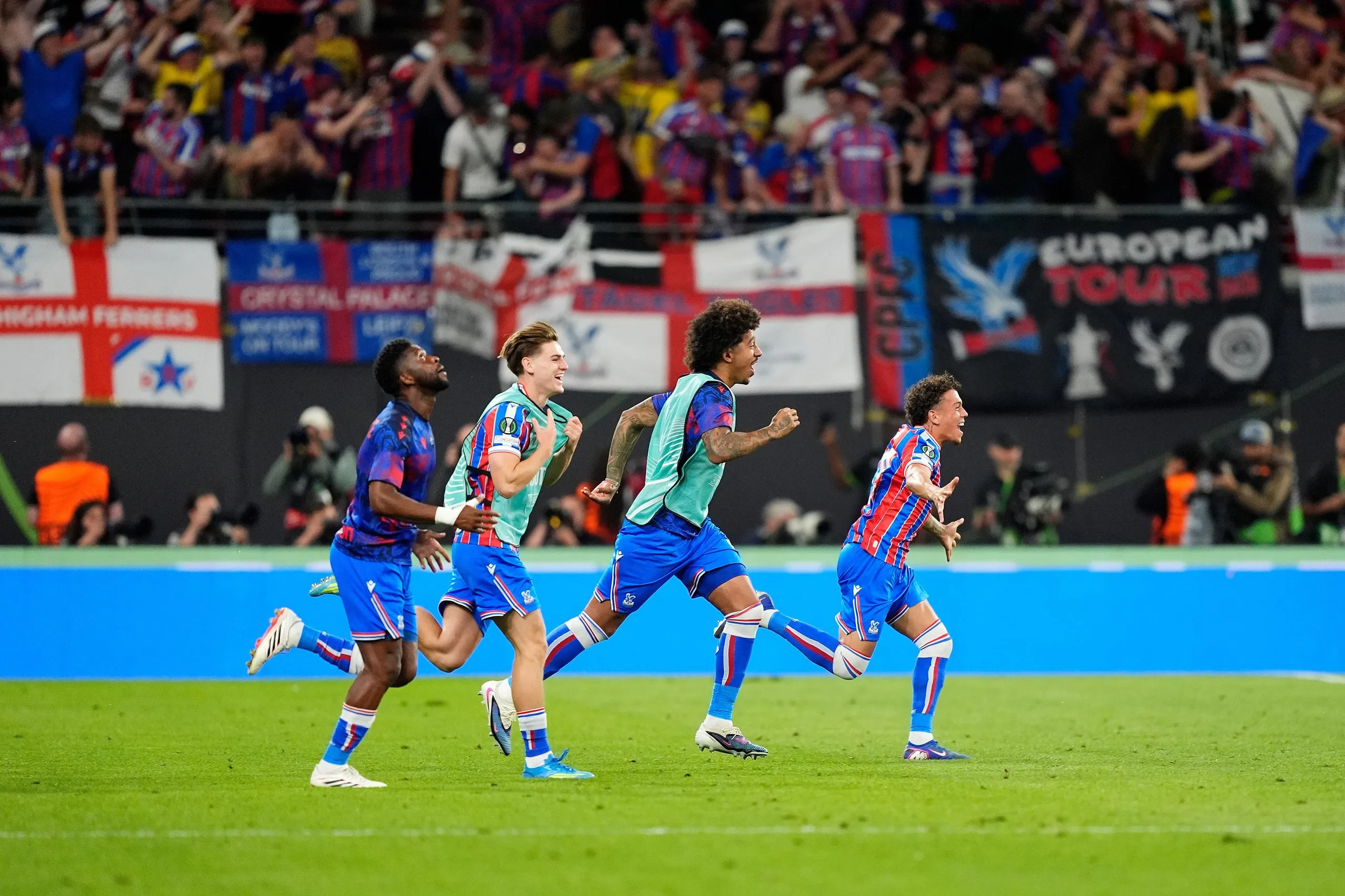 Crystal Palace players celebrate at the full-time whistle after winning the Europa Conference League final against Rayo Vallecano.