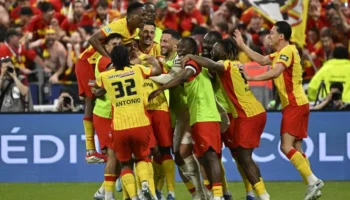 Le RC Lens remporte sa première Coupe de France en battant Nice 3-1