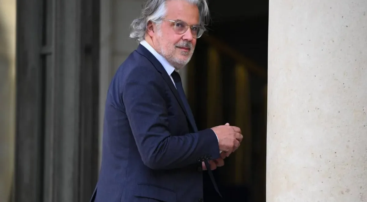9879c.jpg Vincent Labrune répond aux attaques de Joseph Oughourlian : « Difficile de distinguer la critique constructive de la posture »