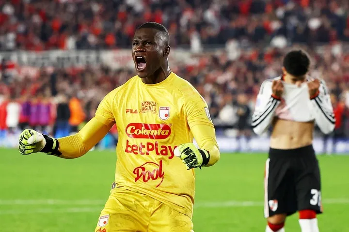 Weimar Asprilla y el penal desicivo. (foto: REUTER)