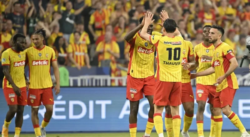 Le RC Lens remporte enfin la Coupe de France après trois échecs