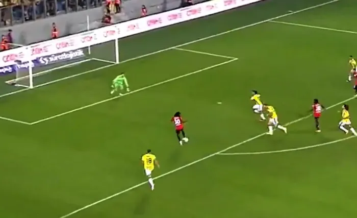 fenerbahcede-guendouziden-buyuk-hata-1786821448289.png Gençlerbirliği-Fenerbahçe maçında Matteo Guendouzi'nin hatası pahalıya patladı! - 4