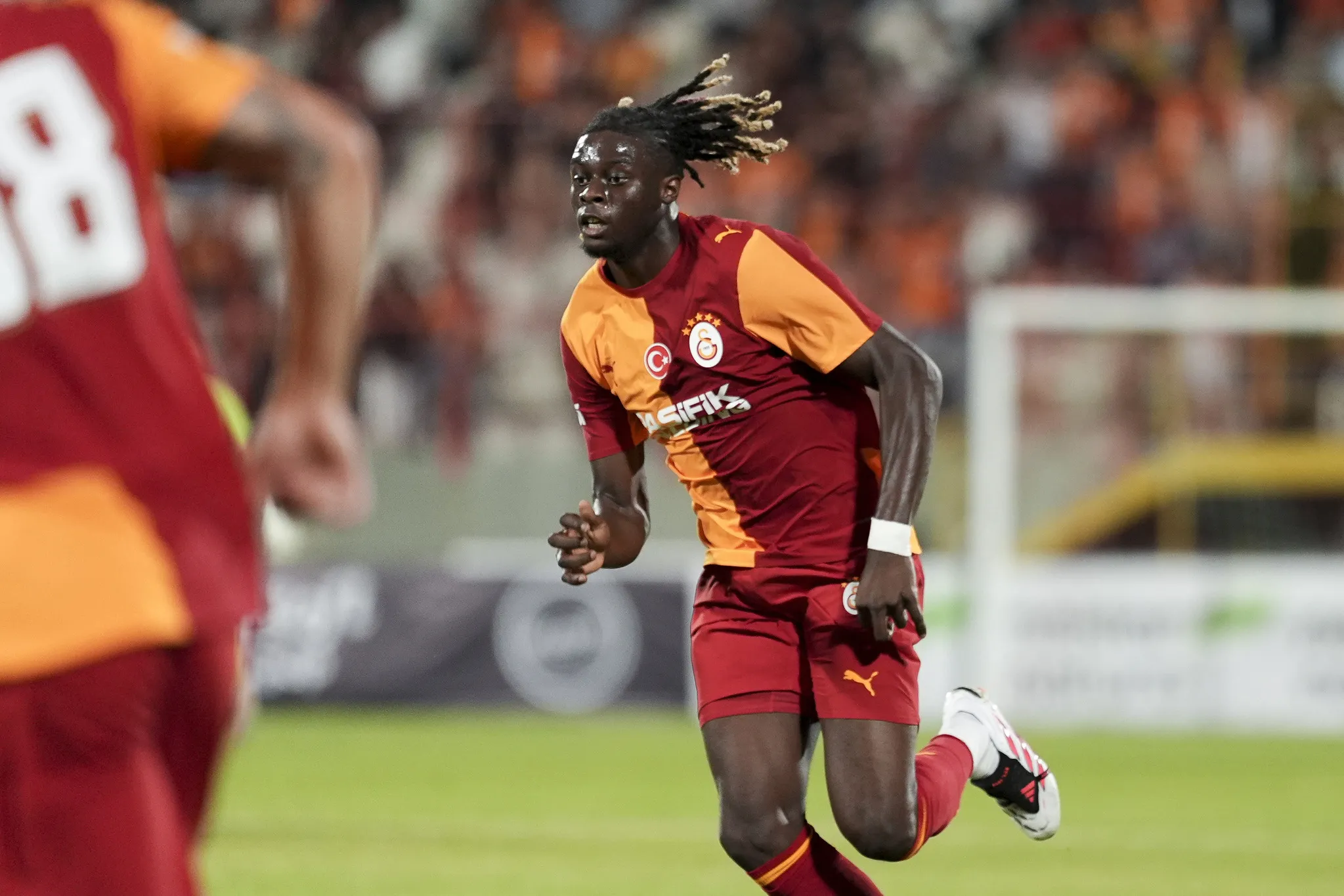 Galatasaray'dan Martinelli hamlesi! Transferde Leao ve Vinicius detayı