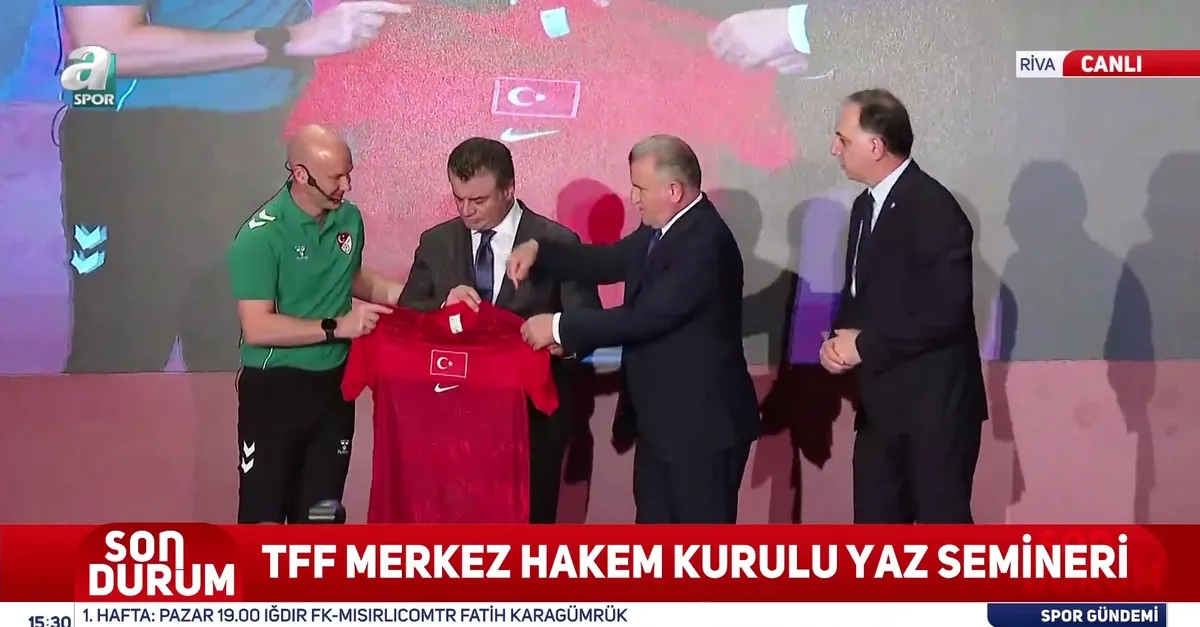 Anthony Taylor'a, A Milli Takım forması hediye edildi!