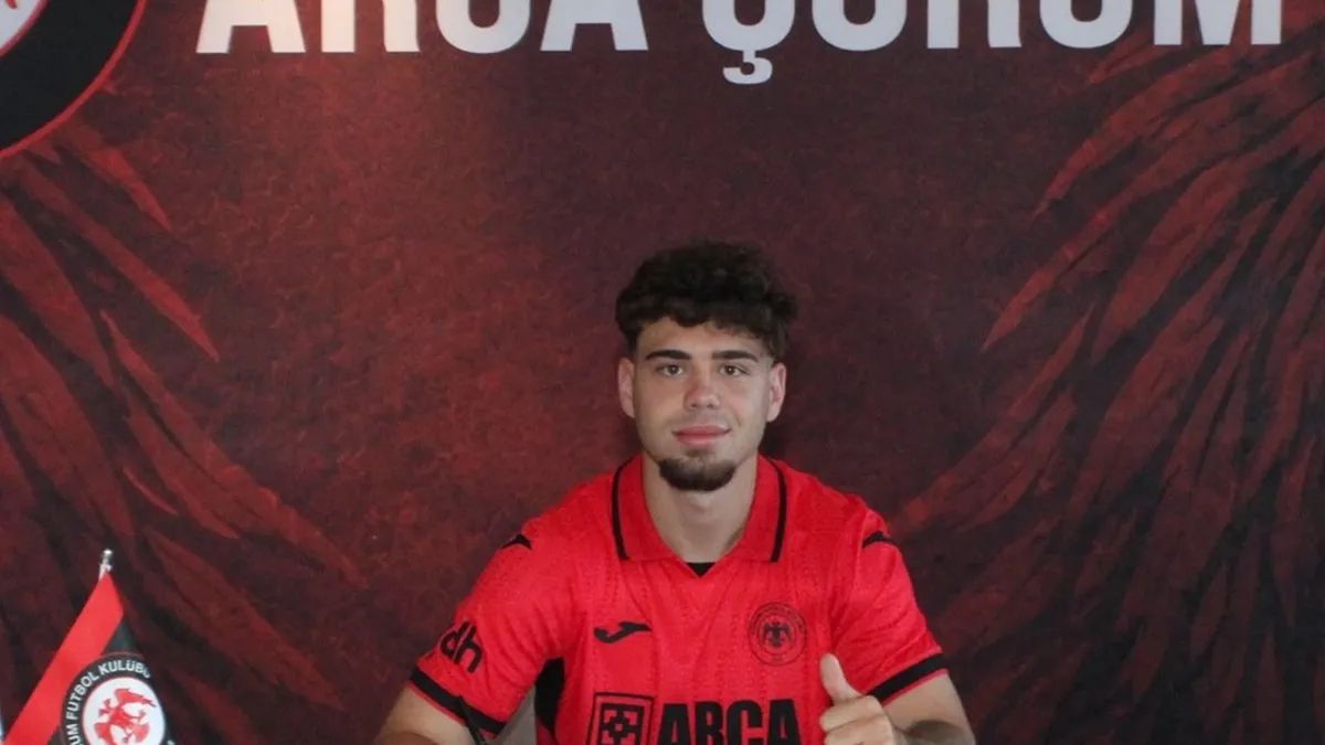 Çorum FK, Rumen milli futbolcu Andrei Borza'yı renklerine bağladı