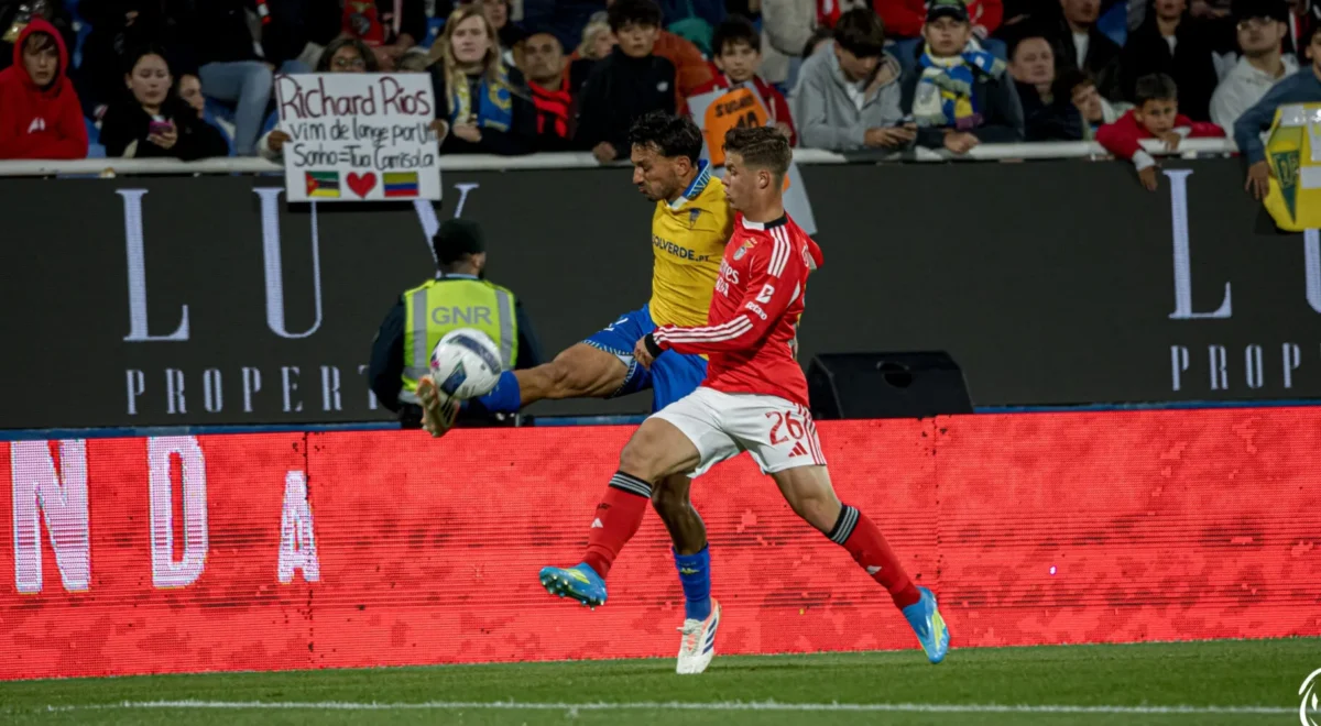 Joao-Carvalho-Samuel-Dahl-Benfica-Estoril-Praia.jpg Eis os onzes prováveis do Benfica x Estoril Praia da Primeira Liga