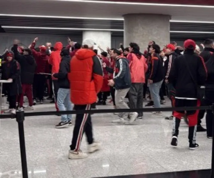 El hall del Monumental, caliente tras la eliminación