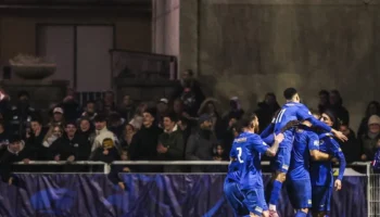 National 1 : Avranches s&rsquo;impose face aux Herbiers, derby stérile entre Saint-Malo et Saint-Brieuc