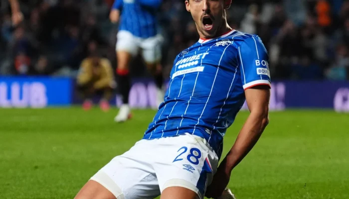 Les Rangers s&rsquo;imposent grâce à Miovski, Celtic maintient son invincibilité