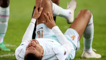 Kylian Mbappé quitte le terrain après son but décisif contre la Turquie
