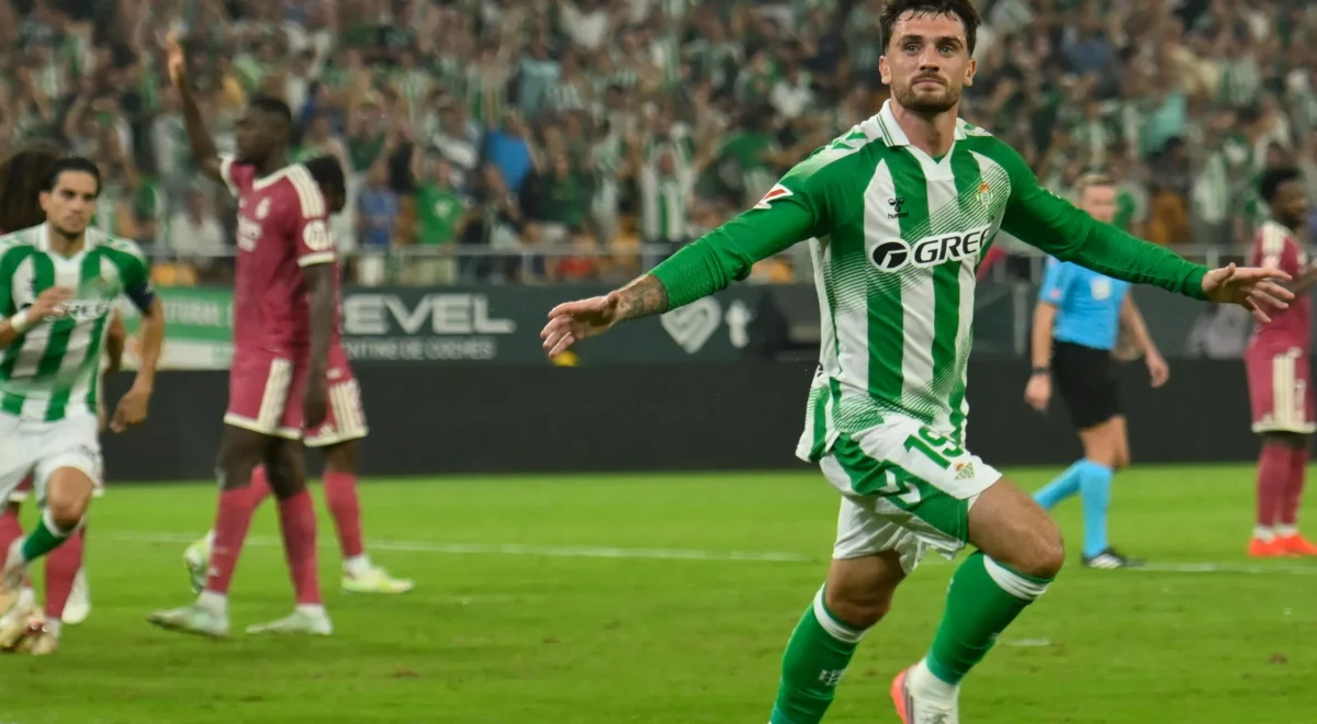 3290.jpg José Mourinho sick as a Parrott as Real Madrid sunk by Real Betis and Irish supersub