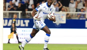 Dunkerque avance dans le mercato avec M&rsquo;Baye Niang après Steven Nzonzi