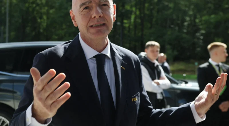 La FFF retire son soutien à Infantino, l&rsquo;accusant de nuire au football