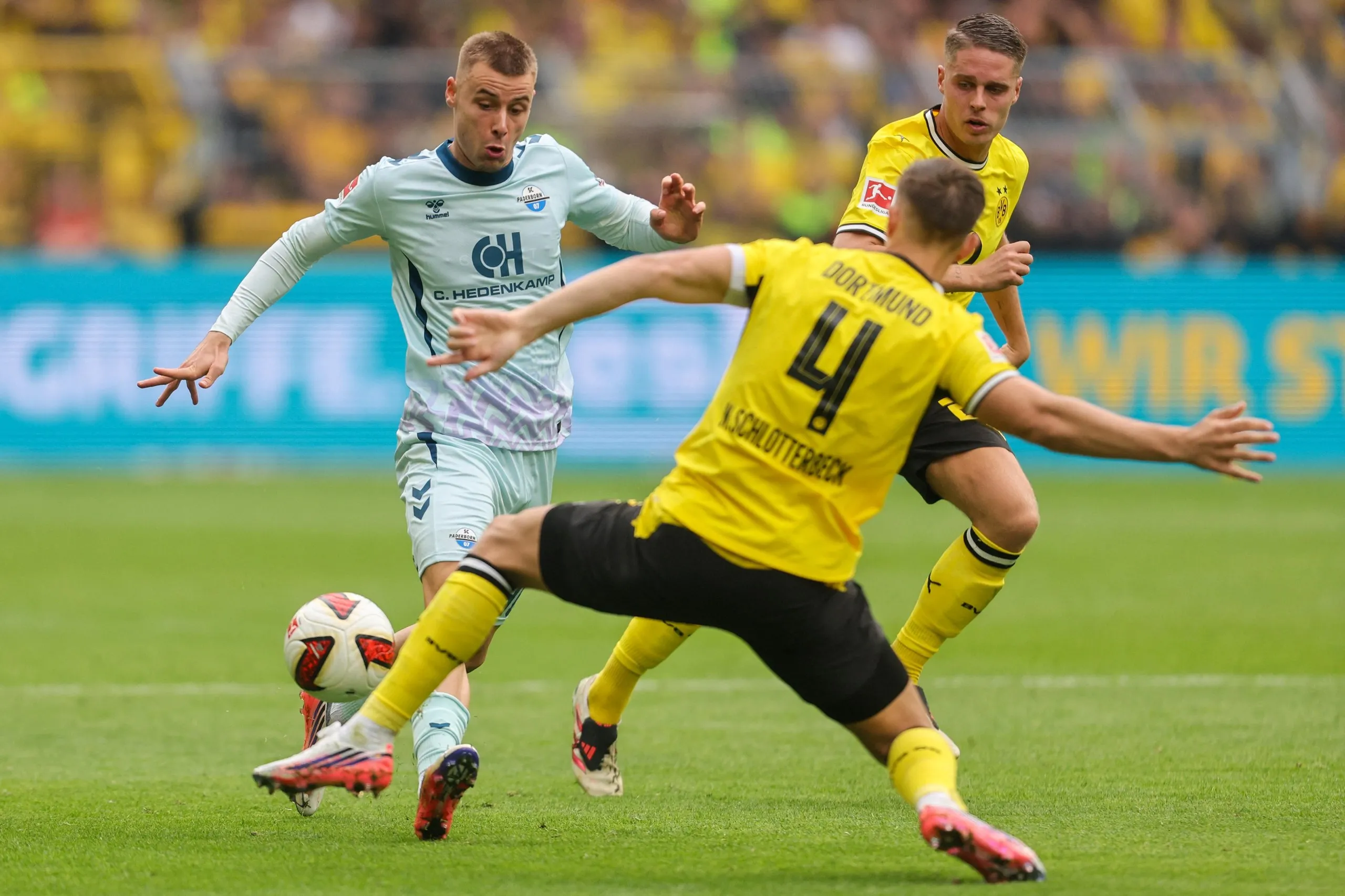 Gabriel Vidovic vies for the ball with Dortmund’s Nico Schlotterbeck