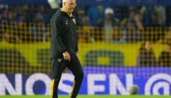 Dorival Júnior exprime sa confiance après la défaite contre Boca : « Nous avons 90 minutes pour inverser la tendance »