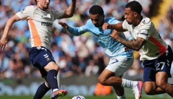 Manchester City affronte Coventry et Nottingham Forest rencontre Tottenham : suivi en direct du football