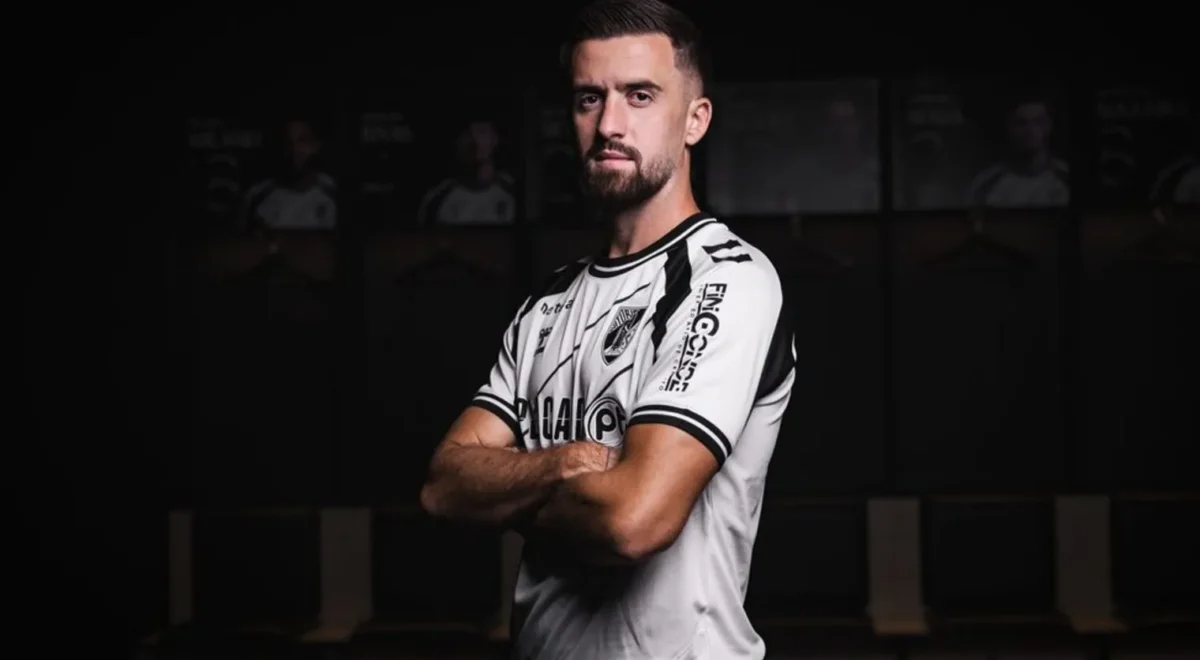 Arnel-Jakupovic-Vitoria-SC-1.jpeg Arnel Jakupovic é reforço do Vitória SC