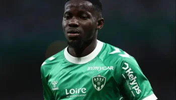 Dunkerque surprend Saint-Étienne et remporte sa première victoire en Ligue 2
