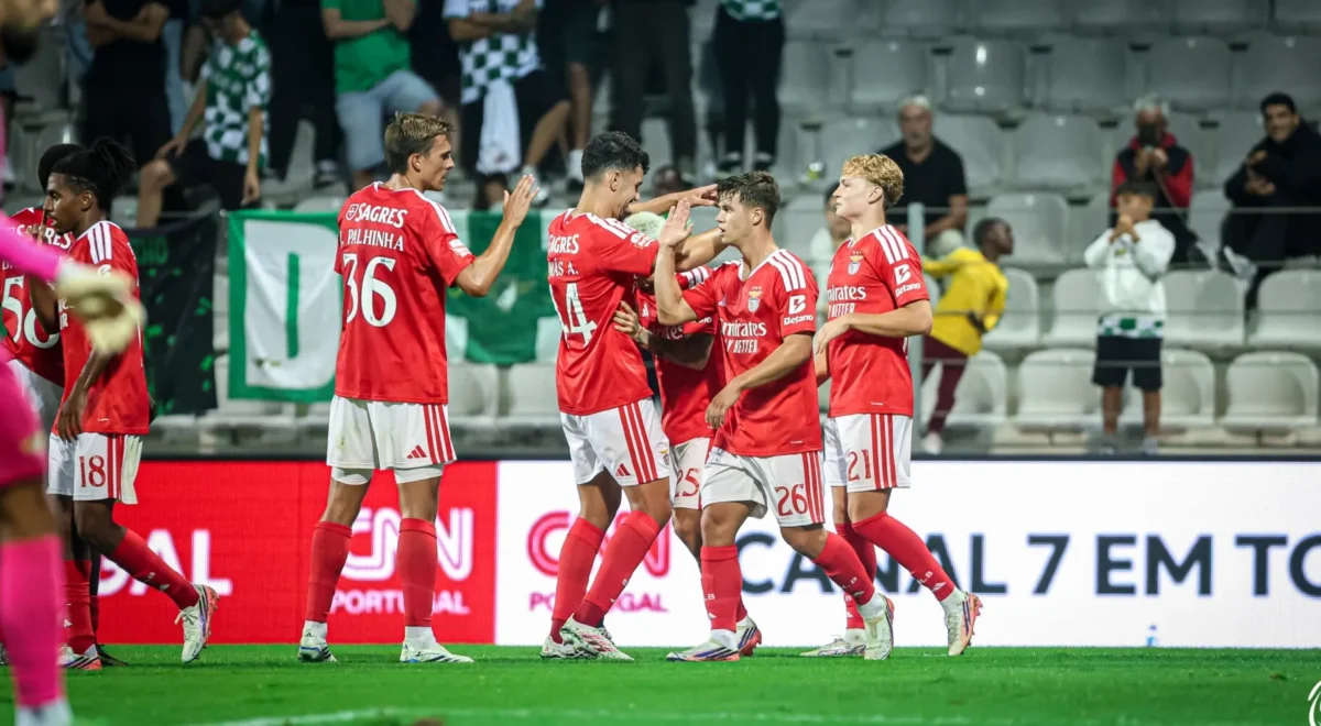 Benfica-Jogadores.jpg No caminho para o Dragão há um galo para ultrapassar | Benfica x Gil Vicente