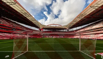 Un site spécialisé dévoile un potentiel troisième maillot du Benfica pour 2027/28