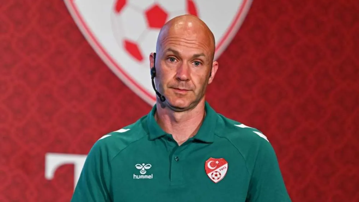 Süper Lig'de ilk 5 haftanın en tartışmalı pozisyonları tek tek açıklandı! MHK'den hakem kararlarına ilişkin analiz