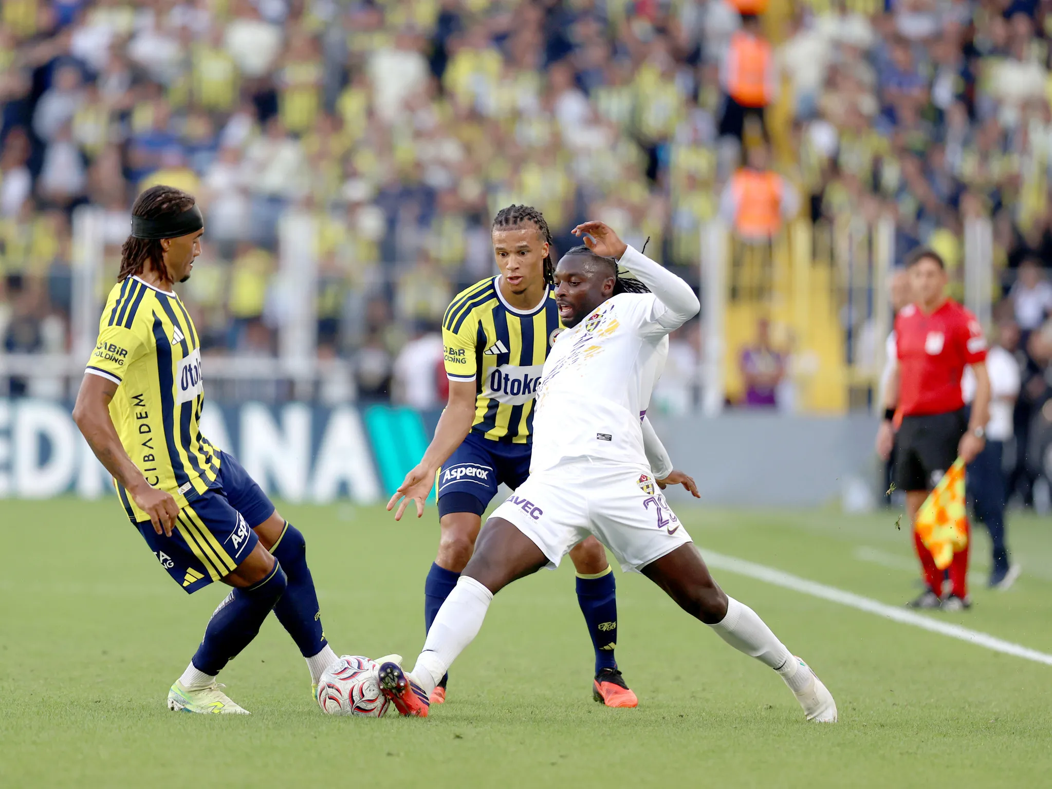 Spor yazarları Fenerbahçe-Eyüpspor maçını yorumladı: Kadıköy'de beyaz sayfa açıldı