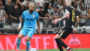 Le Santos reprend l&rsquo;avantage et élimine le Mineiro