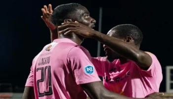 Le Nîmes Olympique s&rsquo;incline face à Tours et perd son invincibilité