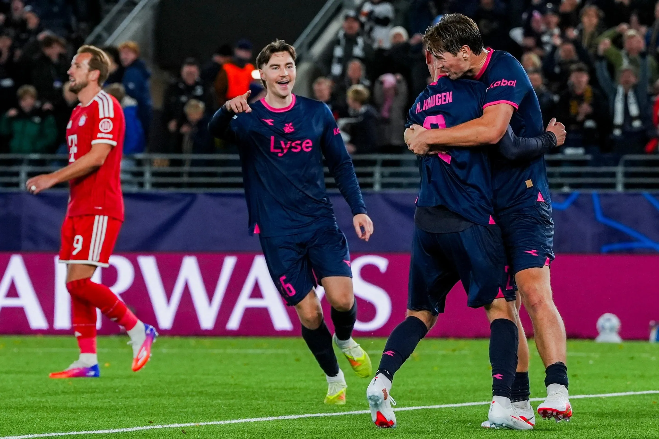 Viking Stavanger players celebrate after a goal.