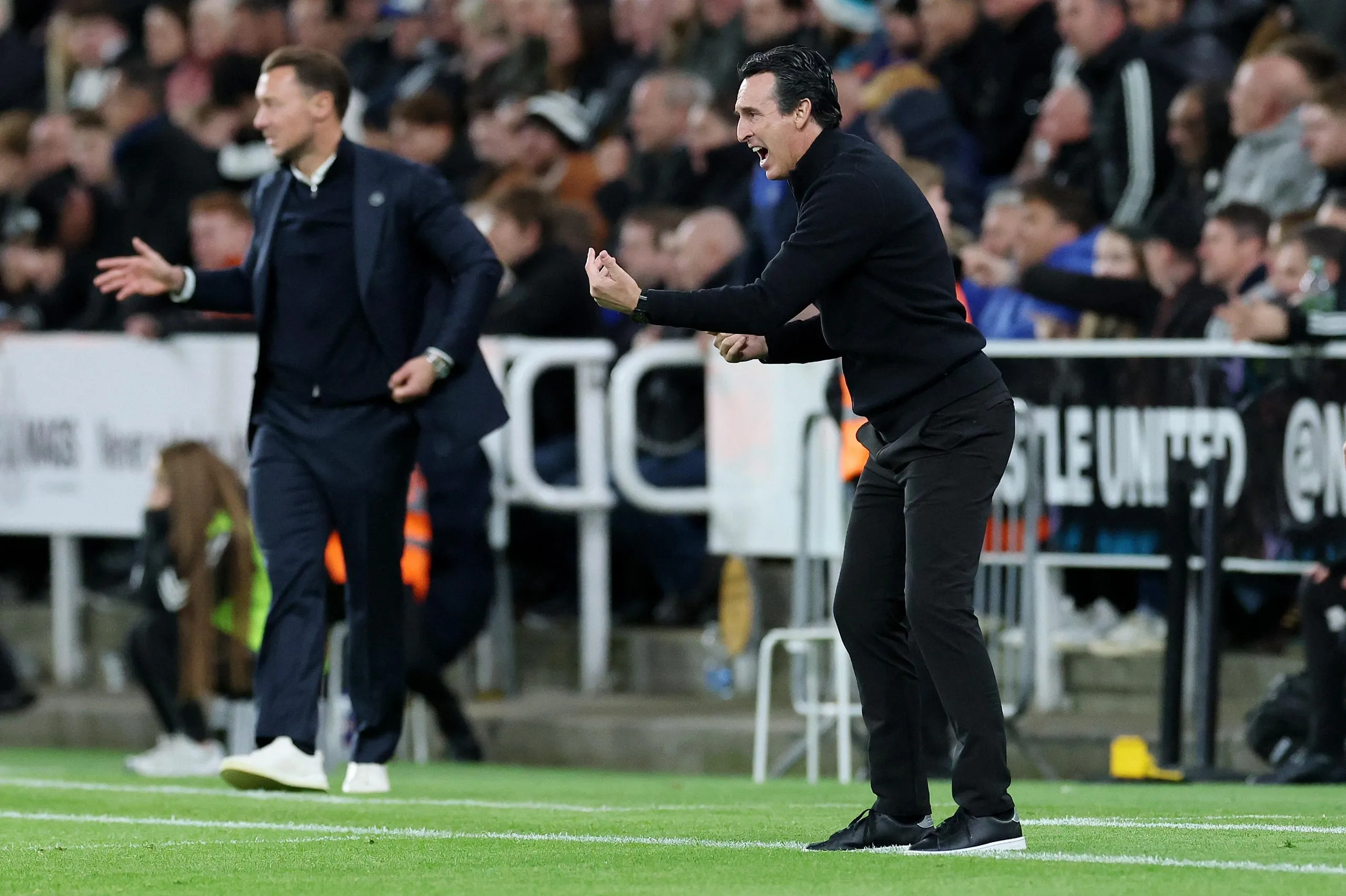 Matthias Jaissle and Unai Emery on the touchline