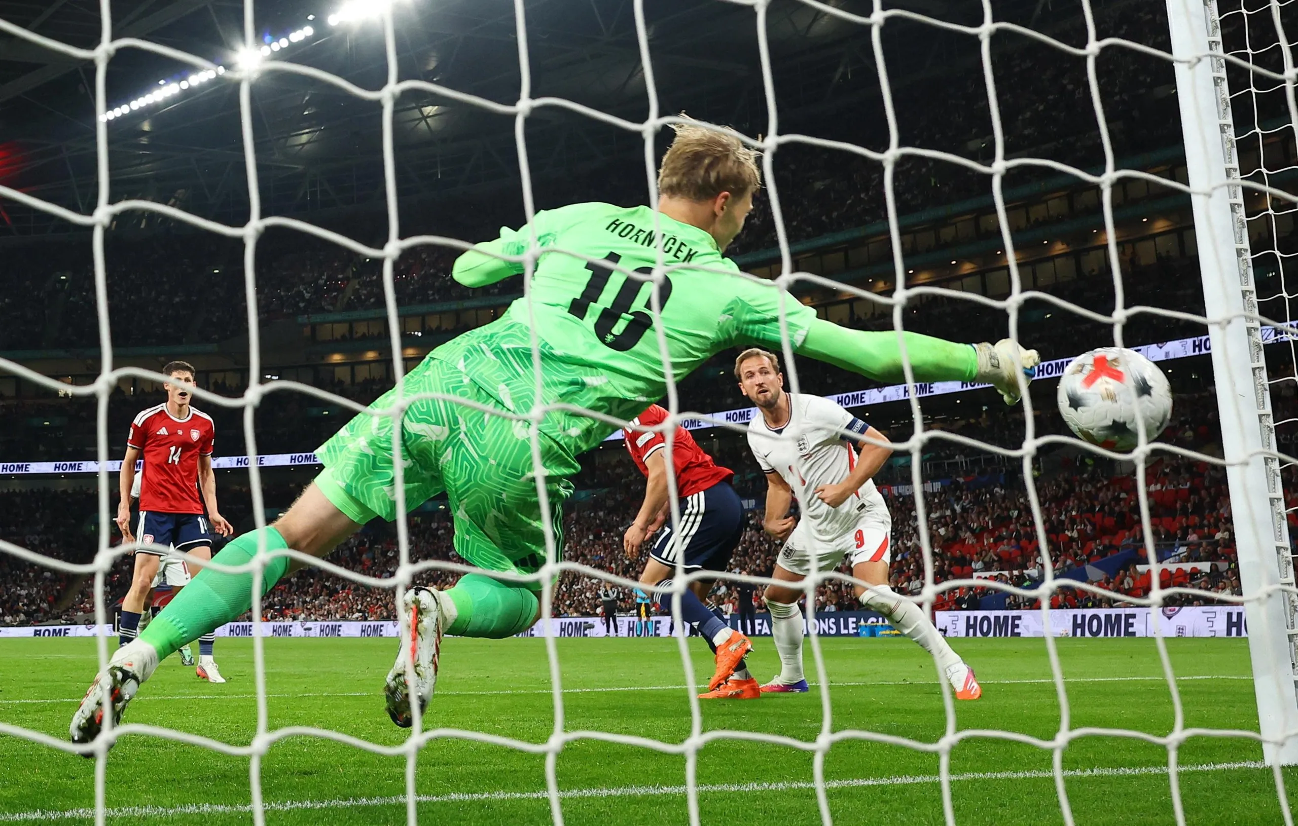 Harry Kane heads England’s third past Czechia’s Lukas Hornicek
