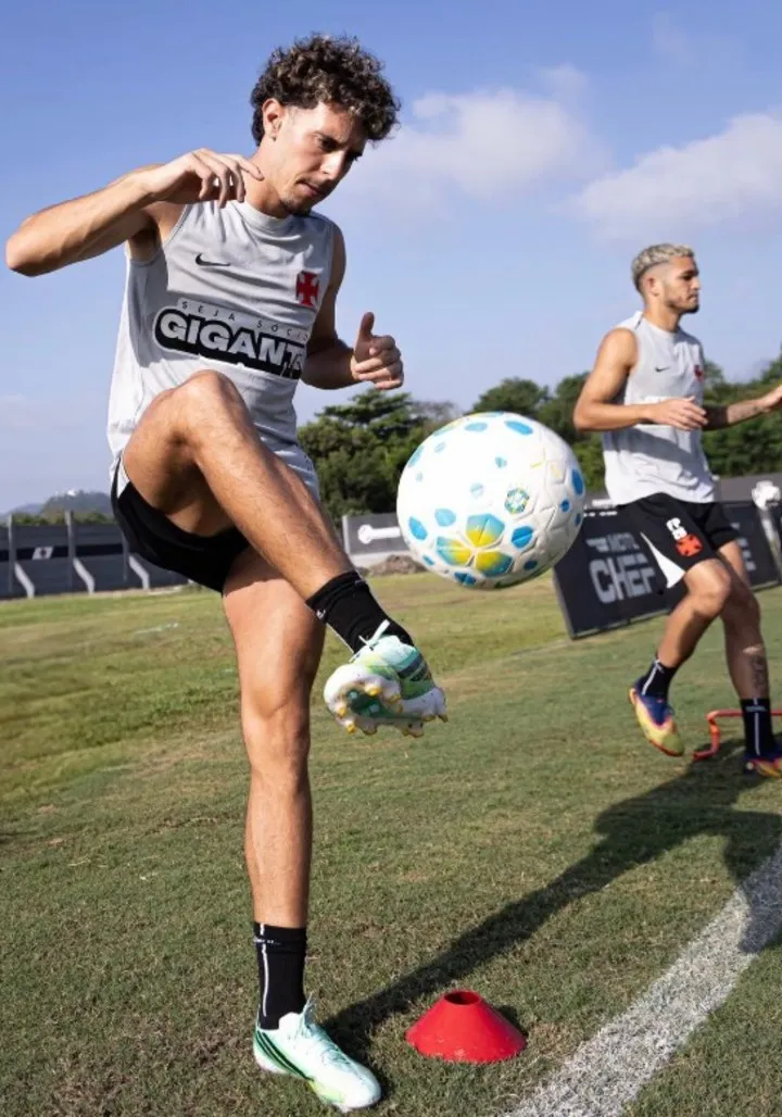 Nuno Moreira y Adson, posibles reemplazantes de Colidio (prensa Vasco da Gama)