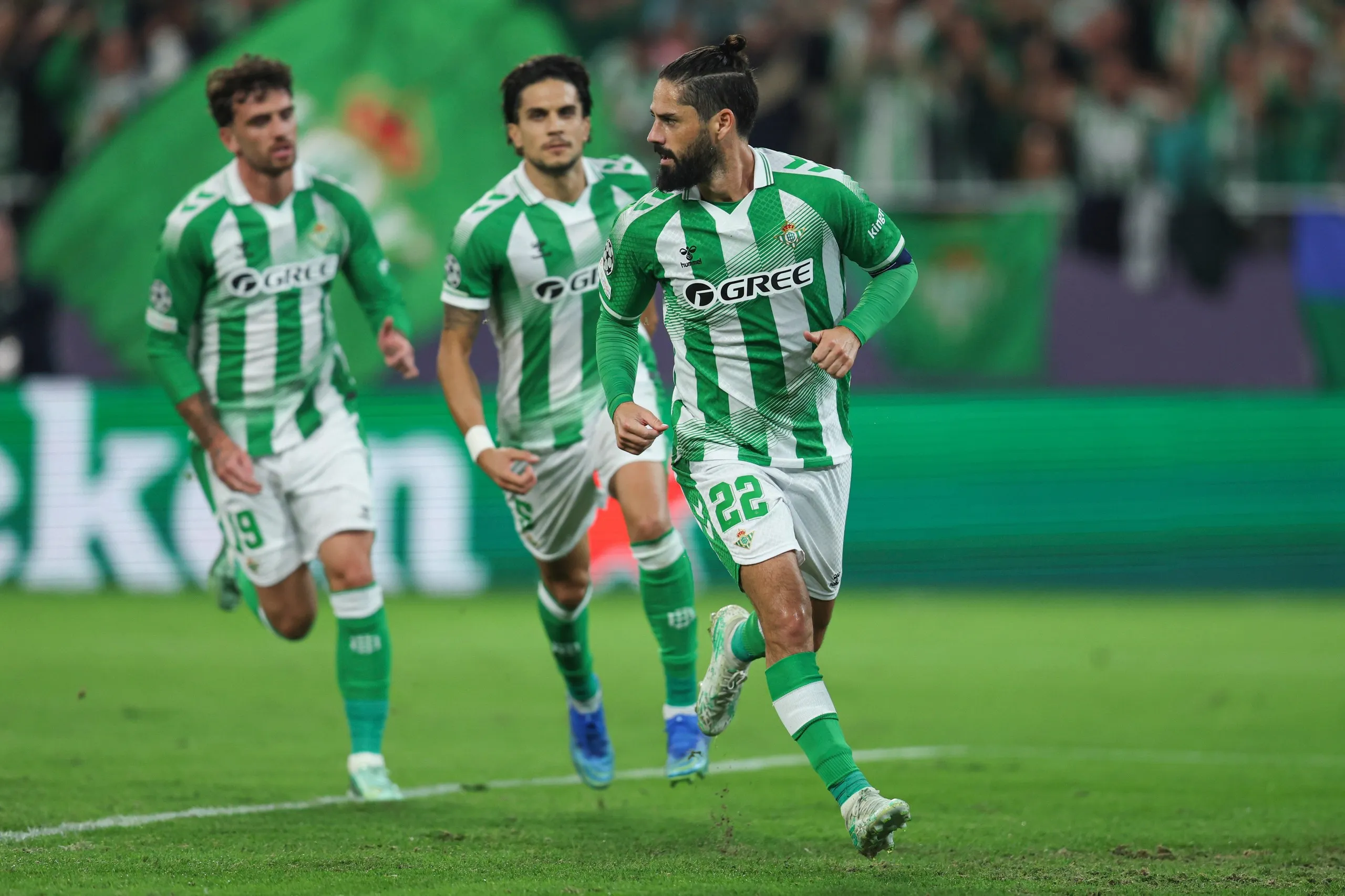 Isco wheels away after netting from 12 yards to put Real Betis 1-0 up against Feyenoord